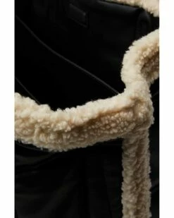 Calvin Klein Handbags Hagan Quilted Grid/Sherpa Novelty Tote -Outlet Calvin Klein Store 71koEZtgyTL. AC SR736920