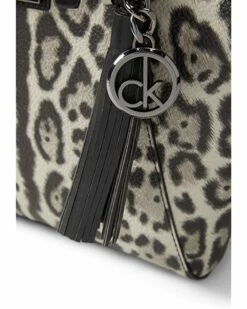 Calvin Klein Handbags Key Item Printed Leopard Crossbody 7 Calvin Klein Handbags Key Item Printed Leopard Crossbody -Outlet Calvin Klein Store 81Qg34GVfaL. AC SR736920